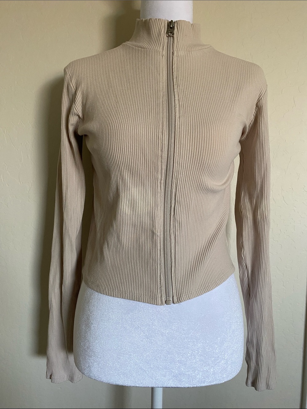 Juniors’ Cream Zip-Up Large Jacket